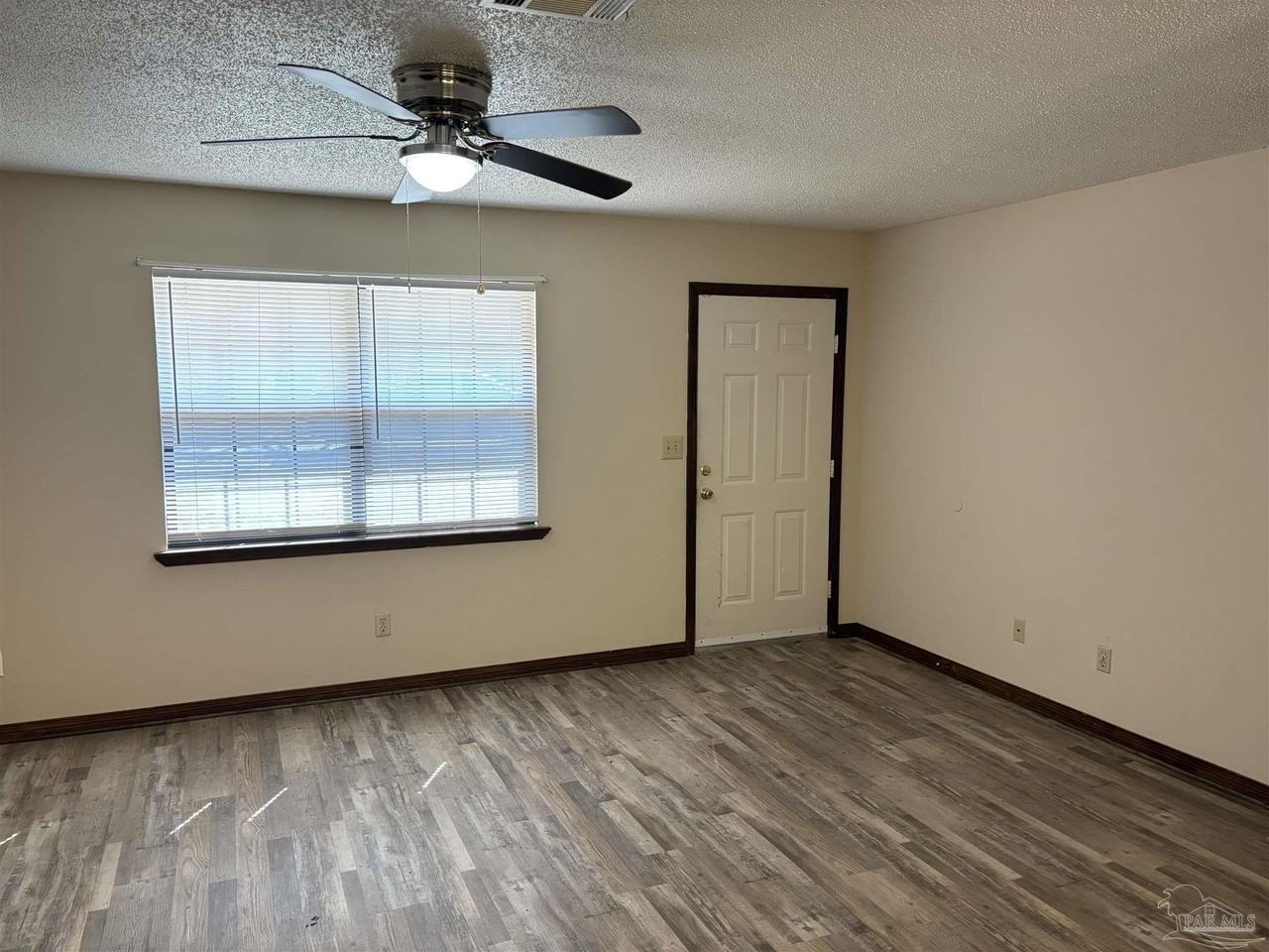 5682 Crestwood Dr - Photo 2 of 10