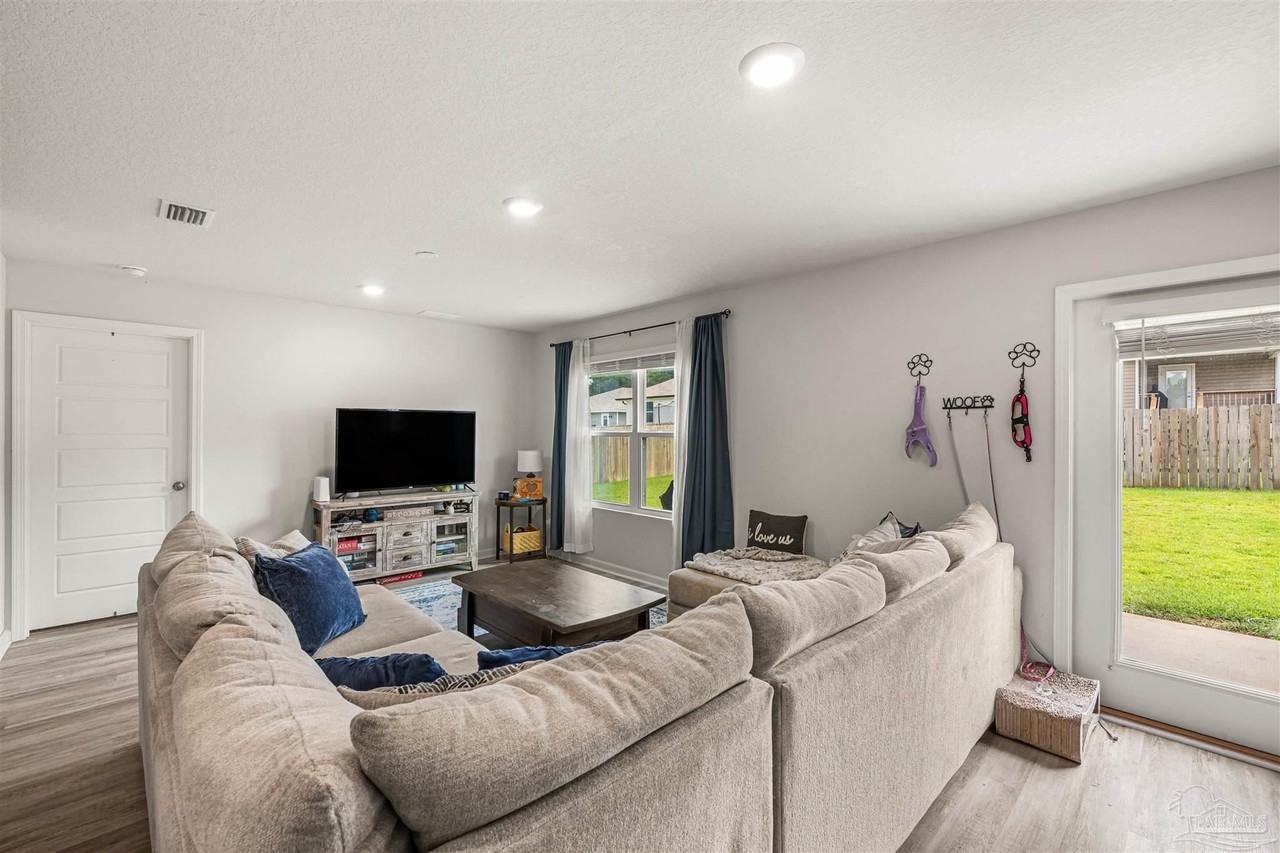 5843 Belmont Stakes Rd - Photo 4 of 19