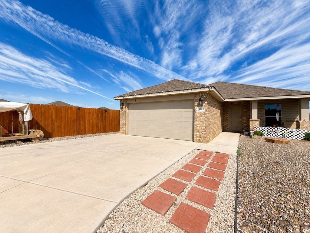 2122 Marfa Ln - Photo 2 of 20