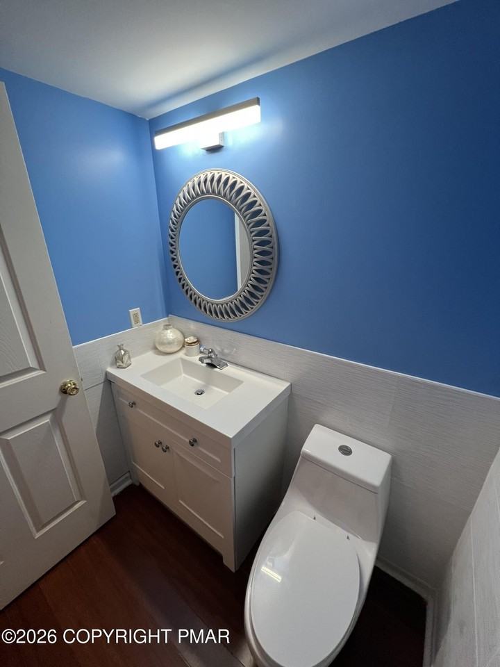 303 Victoria Way - Photo 5 of 35