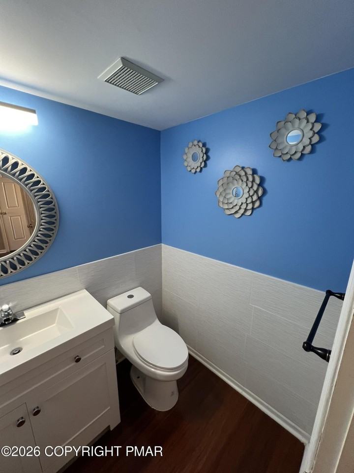 303 Victoria Way - Photo 6 of 35