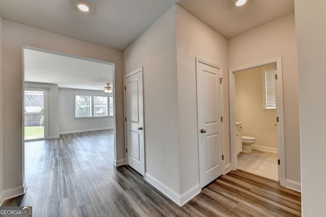 3335 Fall Branch Ln - Photo 4 of 42