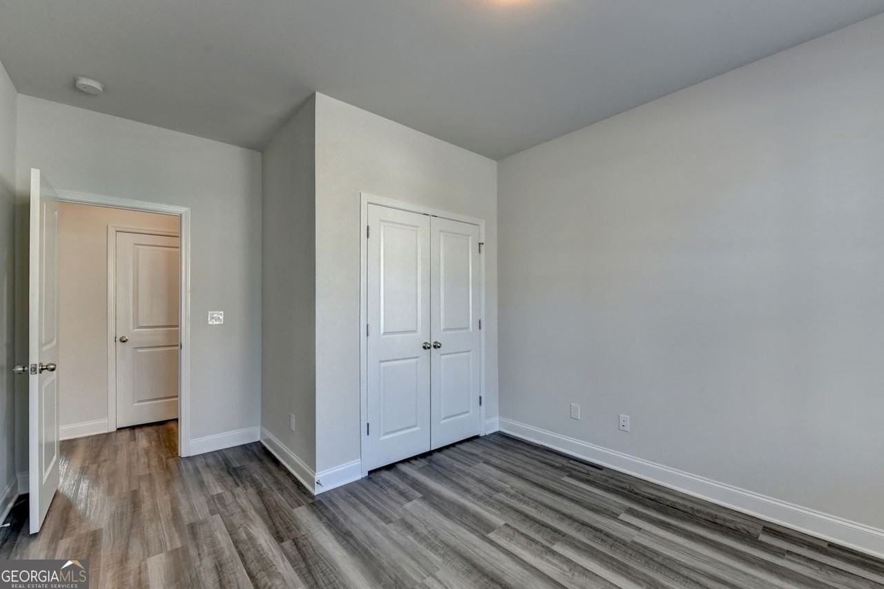 3335 Fall Branch Ln - Photo 7 of 42