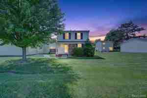 featured image of 2824 Roundtree Dr