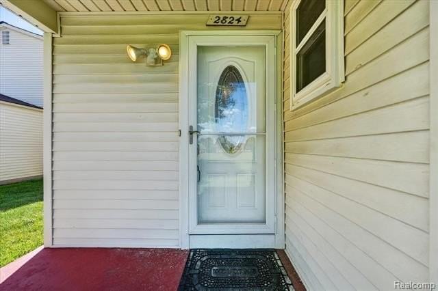 2824 Roundtree Dr - Photo 5 of 34