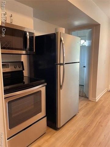 434 Hickory St #2 - Photo 3 of 5