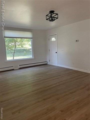 434 Hickory St #2 - Photo 4 of 5