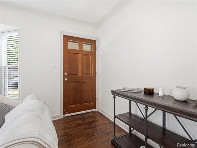 1514 S Wilson Ave - Photo 4 of 31