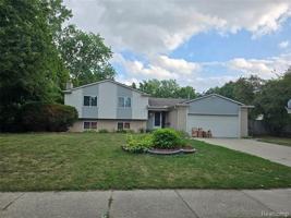 featured image of 2310 Cumberland Dr