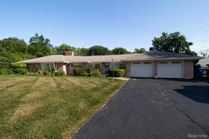 featured image of 42046 Woodbrook Dr