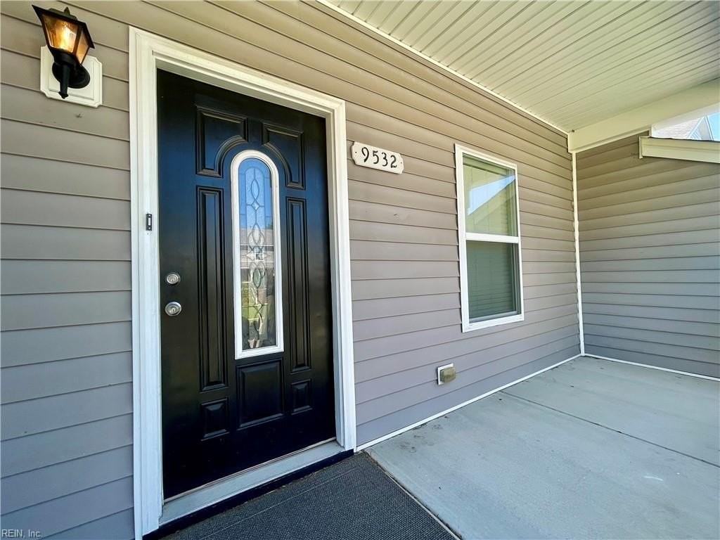 9532 15th Bay St - Photo 5 of 38