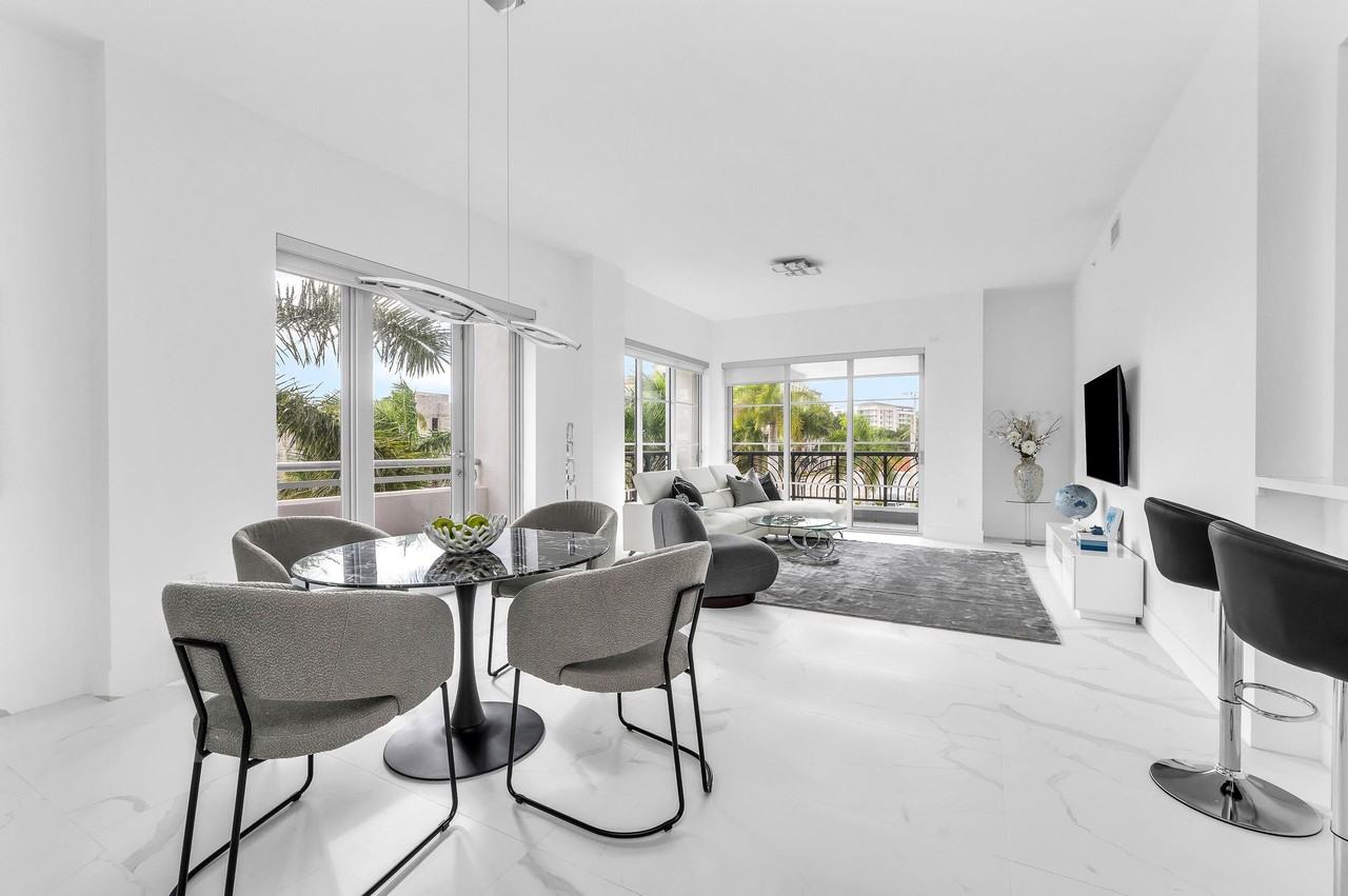 155 E Boca Raton Rd #303