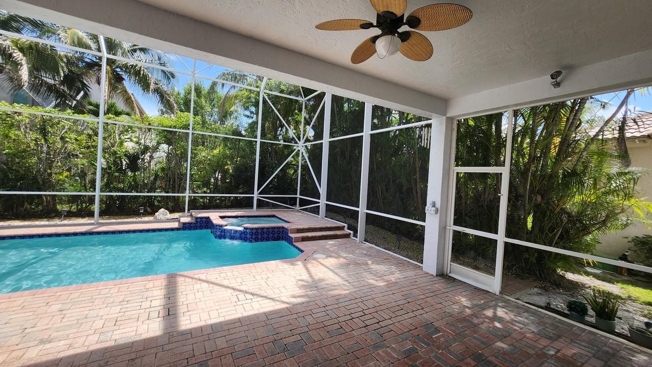 11206 Maritime Ct - Photo 4 of 38