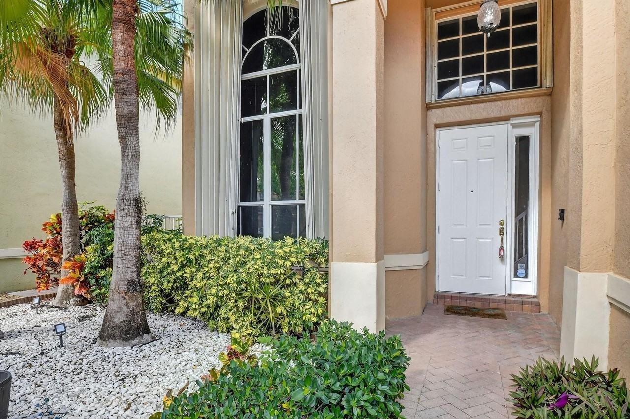 4795 S Classical Blvd - Photo 4 of 50