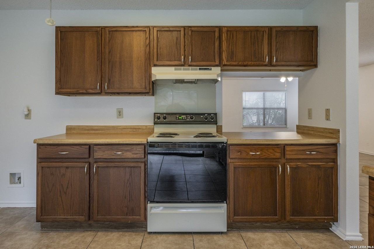 16009 Hickory Well Dr - Photo 6 of 15