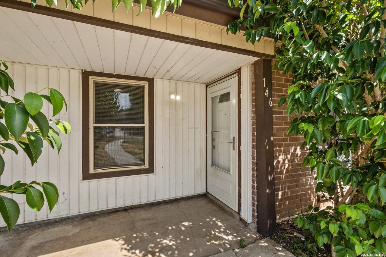 146 Stapleton St - Photo 2 of 20