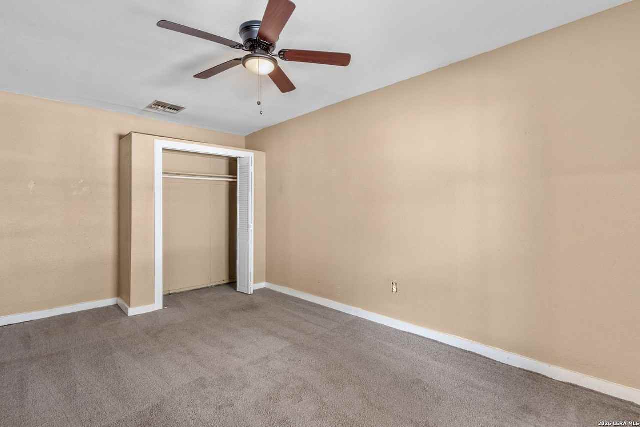 146 Stapleton St - Photo 4 of 20