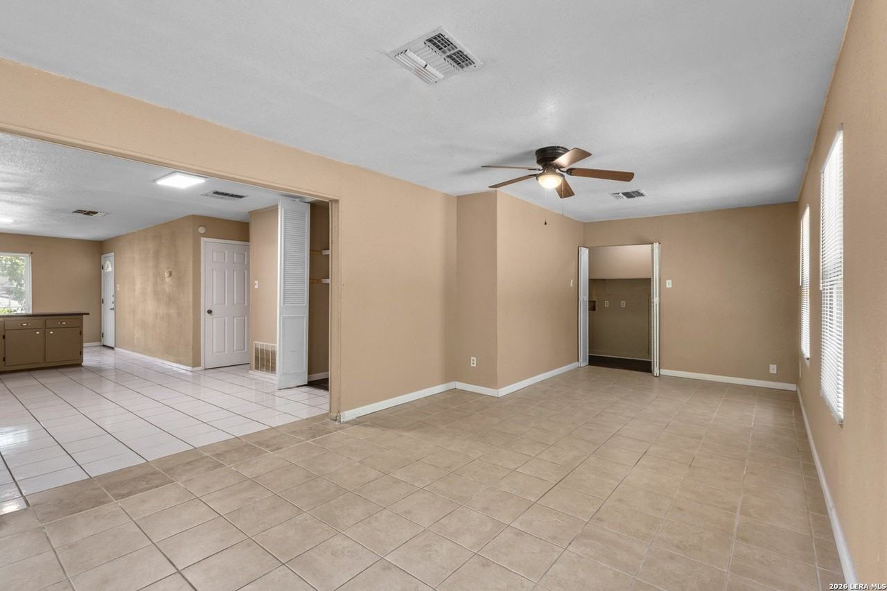 146 Stapleton St - Photo 6 of 20