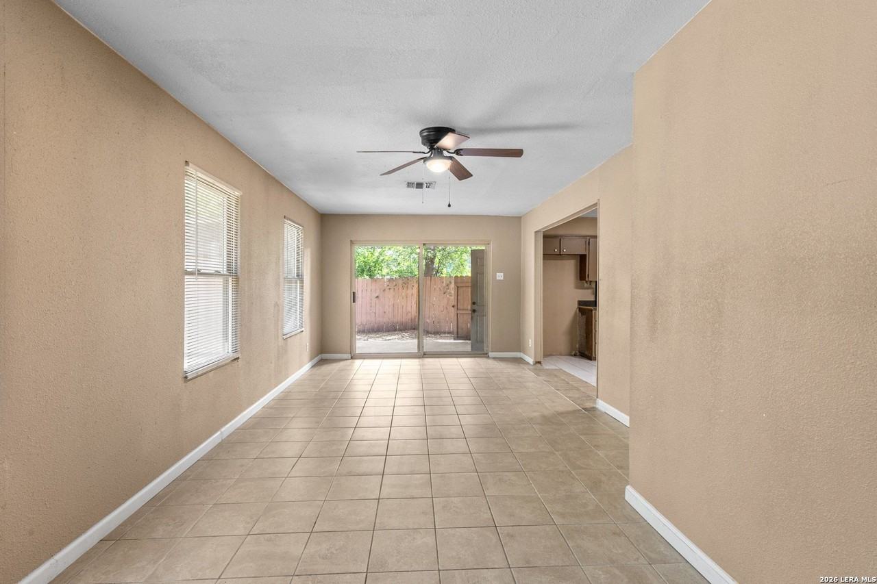 146 Stapleton St - Photo 7 of 20