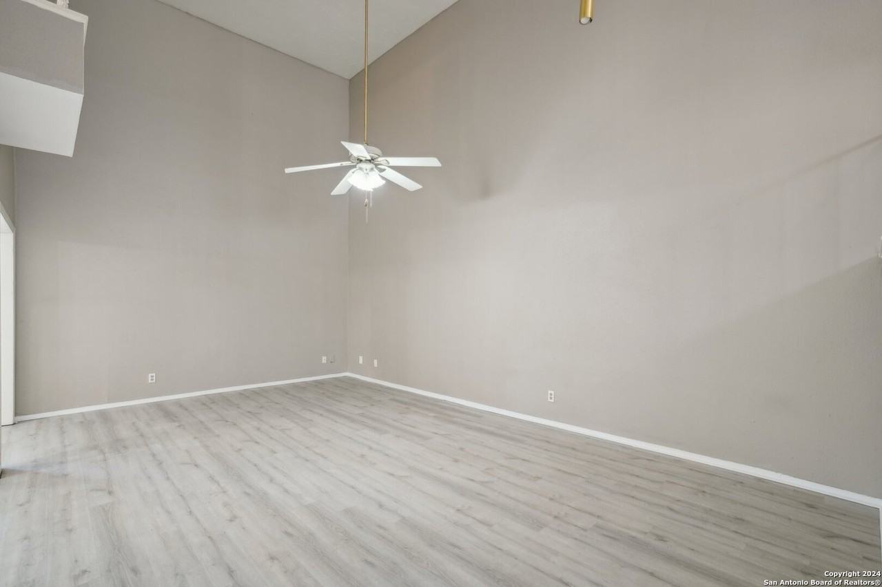 5023 Concord Rdg - Photo 2 of 33