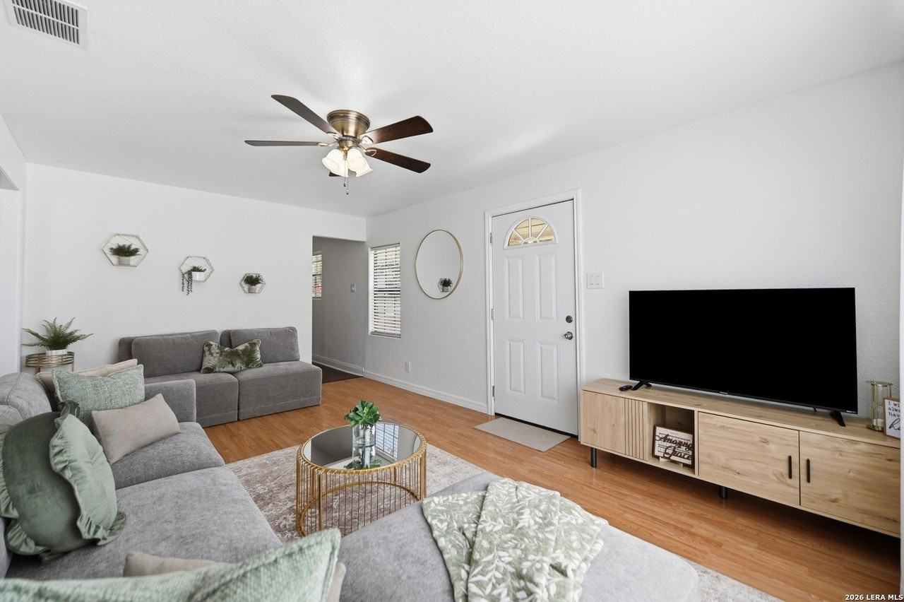 142 Pennystone Ave - Photo 5 of 9