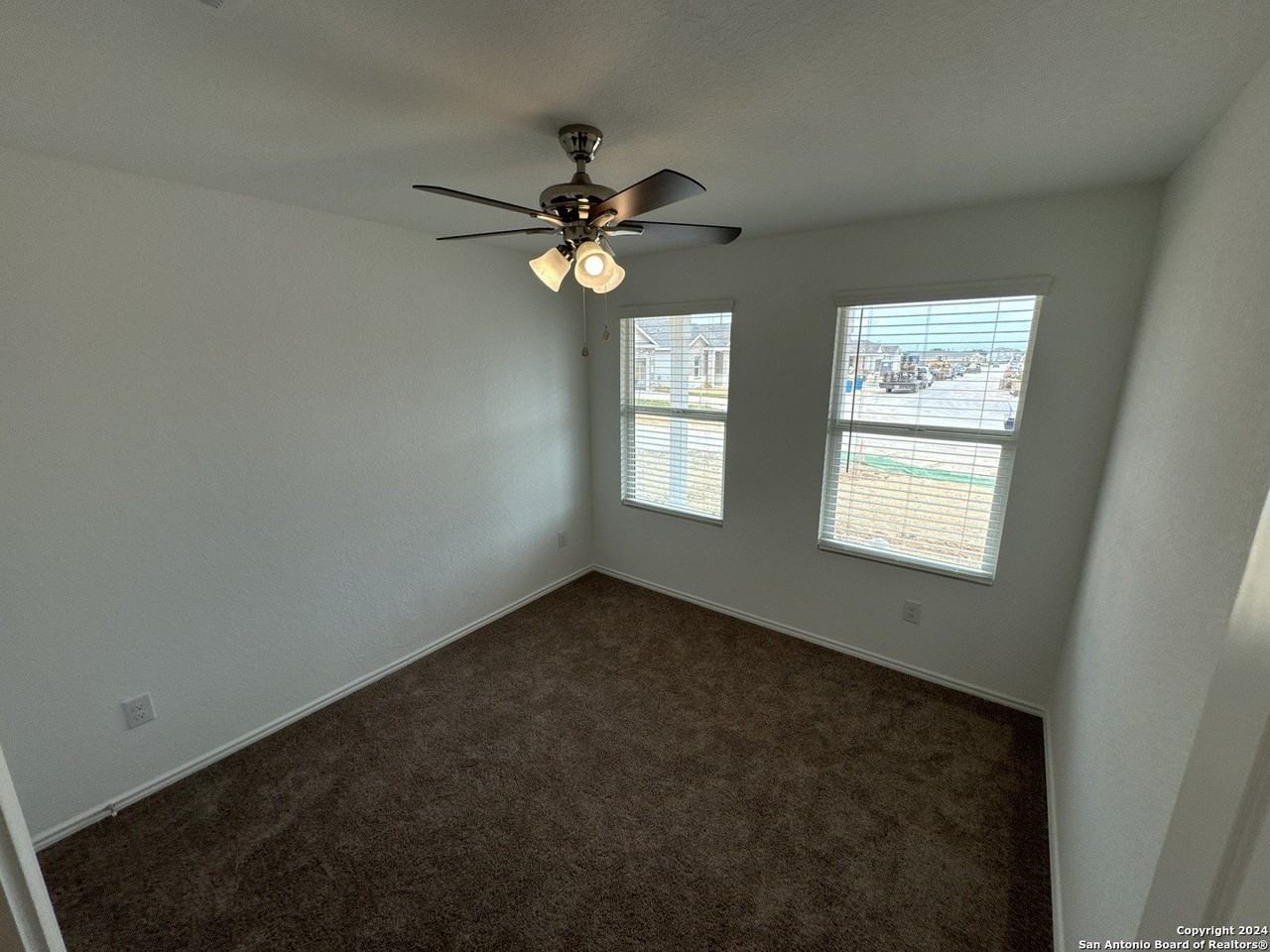 3508 Axis Hill St - Photo 4 of 21