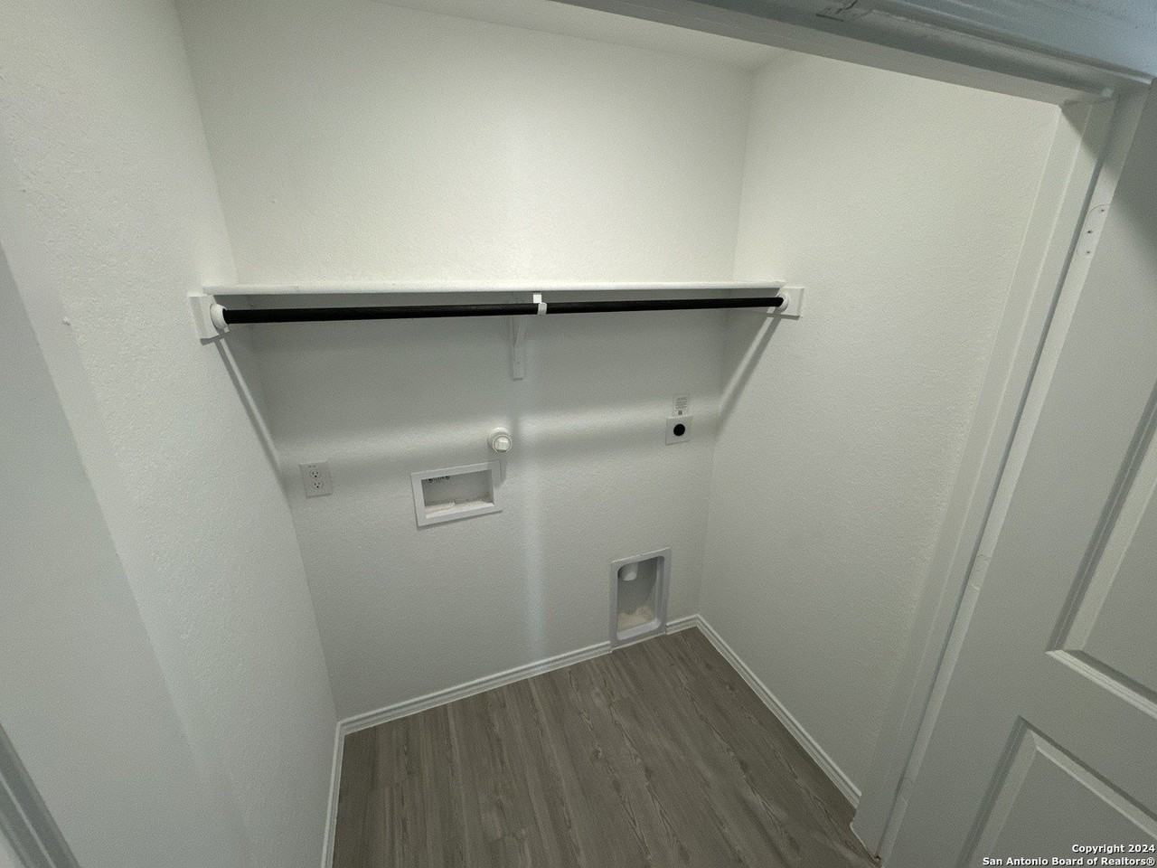 3508 Axis Hill St - Photo 7 of 21