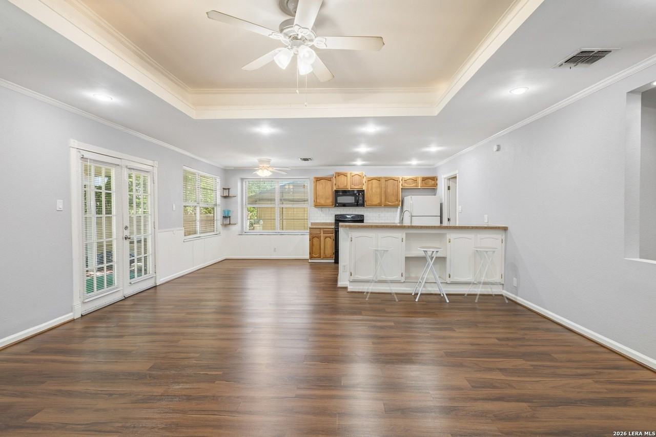 4823 Blue Heron Dr - Photo 3 of 22