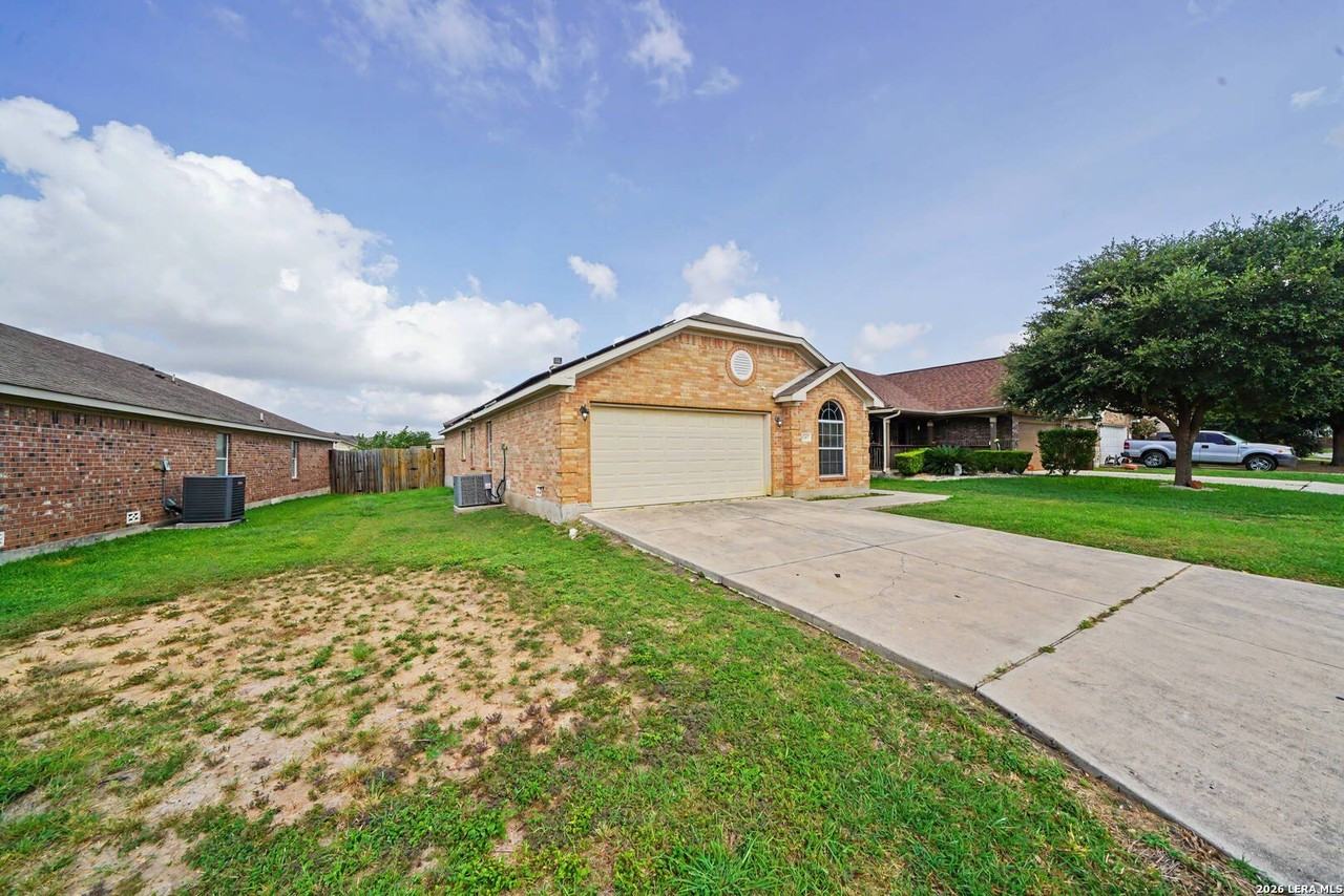 6527 Candleview Ct - Photo 4 of 36
