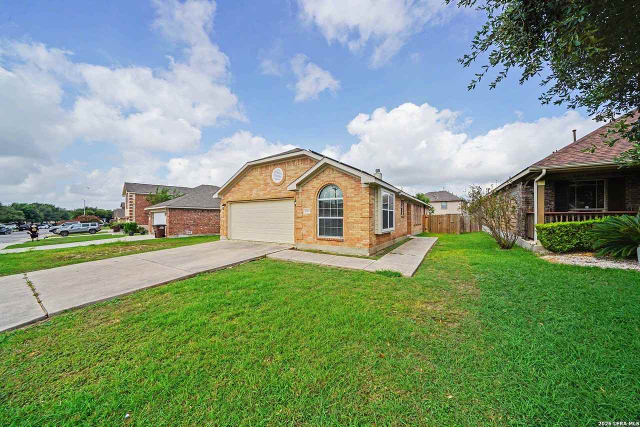 6527 Candleview Ct - Photo 6 of 36