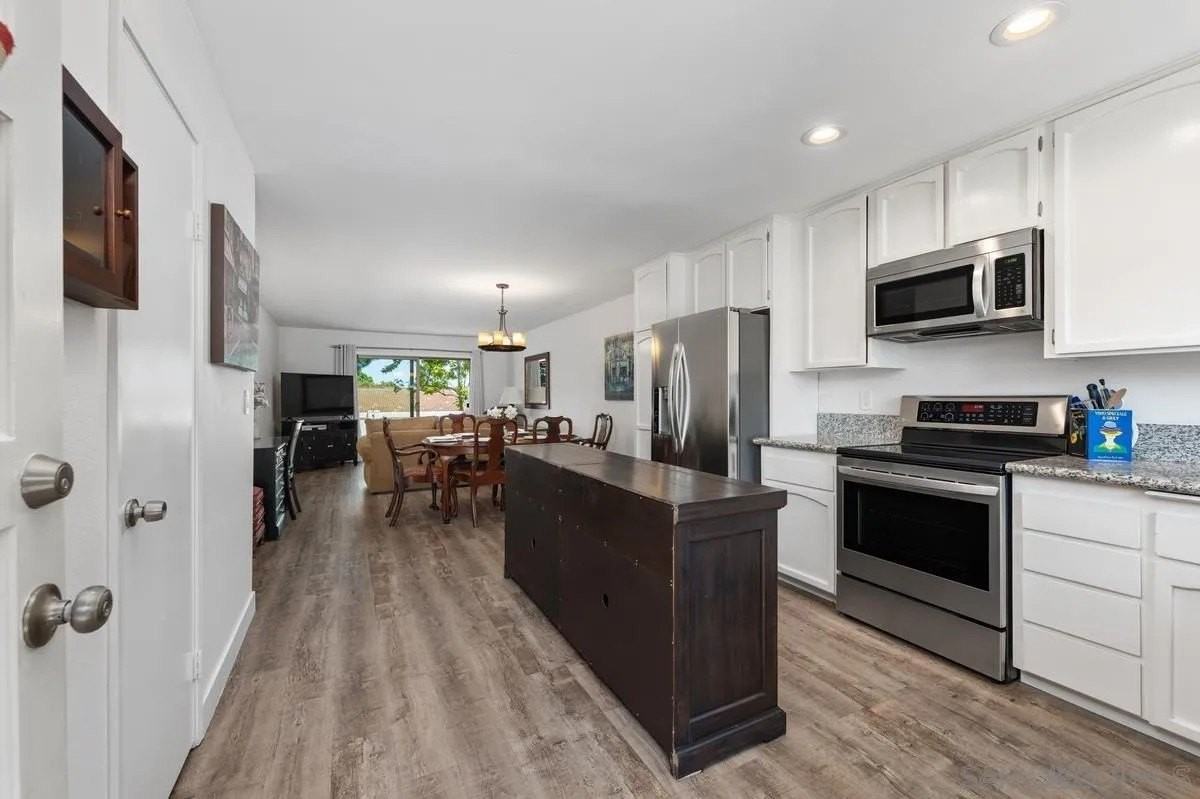358 Abington Rd - Photo 7 of 33