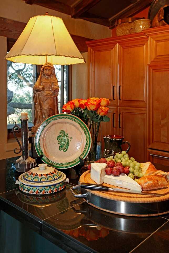 1420 La Cima Rd - Photo 6 of 17