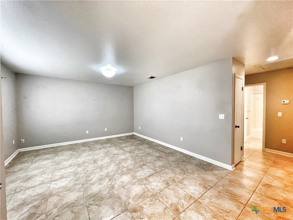 1768 Kuehler Ave - Photo 5 of 18