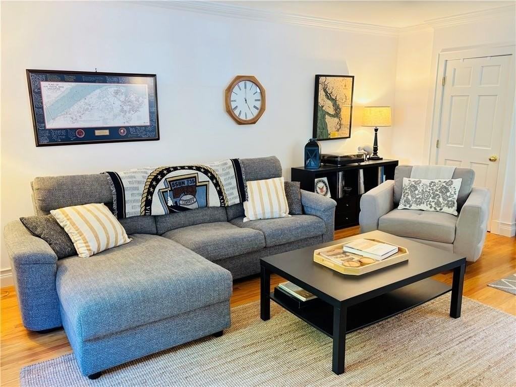 571 Bellevue Ave #2 - Photo 4 of 9
