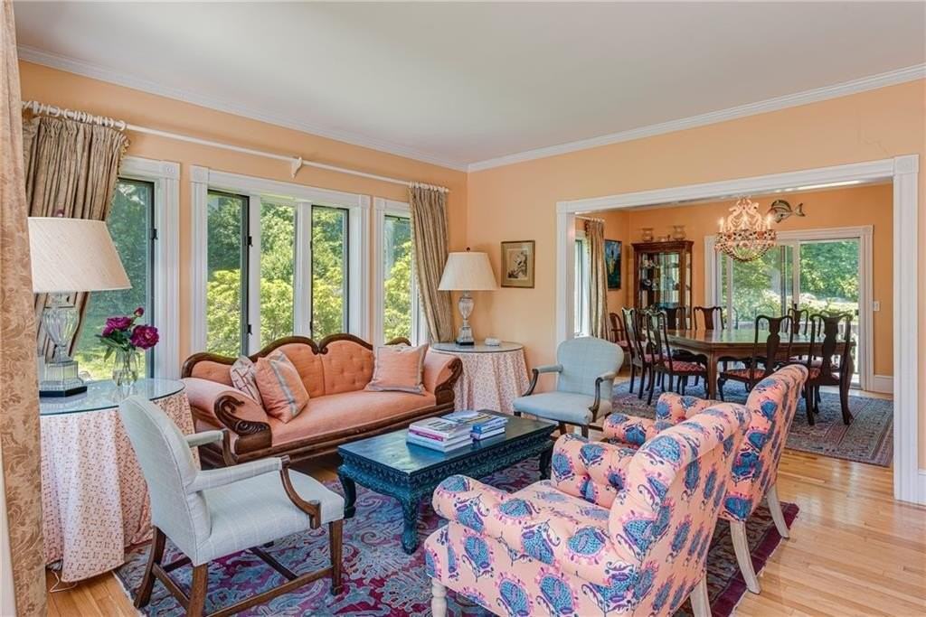 39 Brenton Rd - Photo 5 of 40