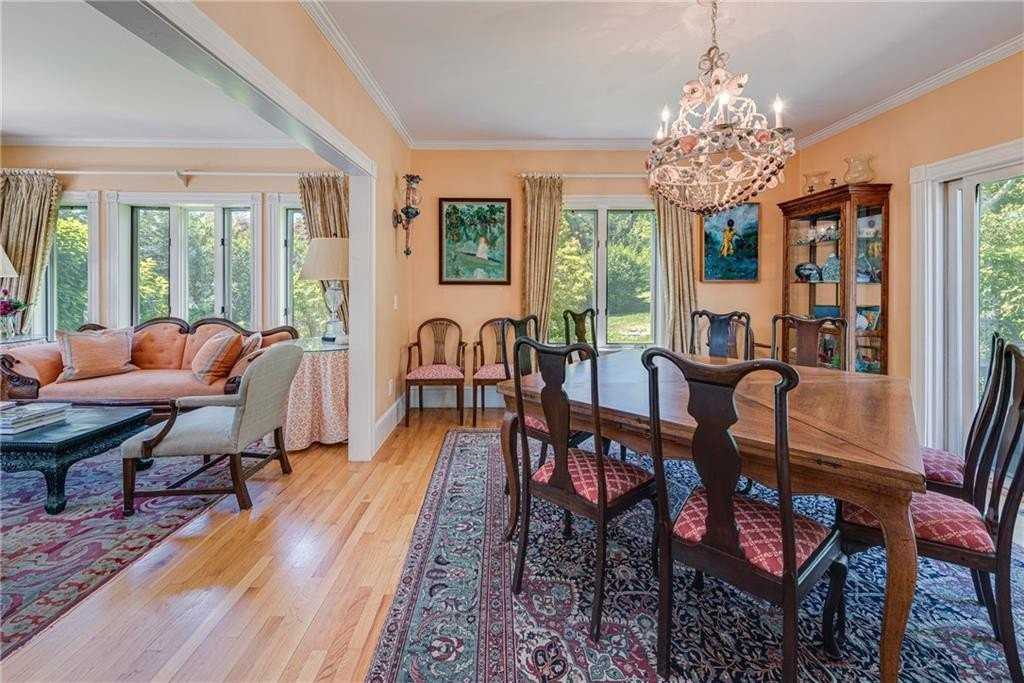 39 Brenton Rd - Photo 7 of 40