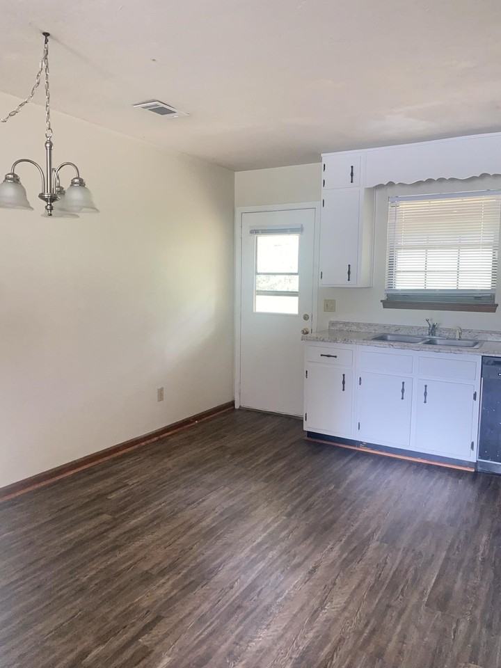 2086 Pats Pl - Photo 2 of 13