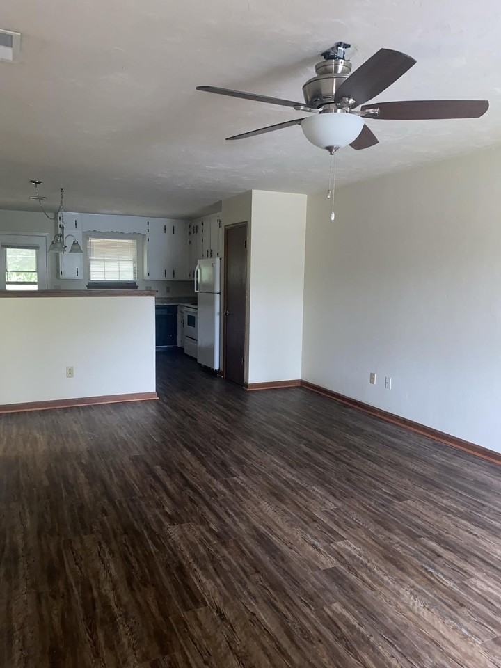 2086 Pats Pl - Photo 4 of 13