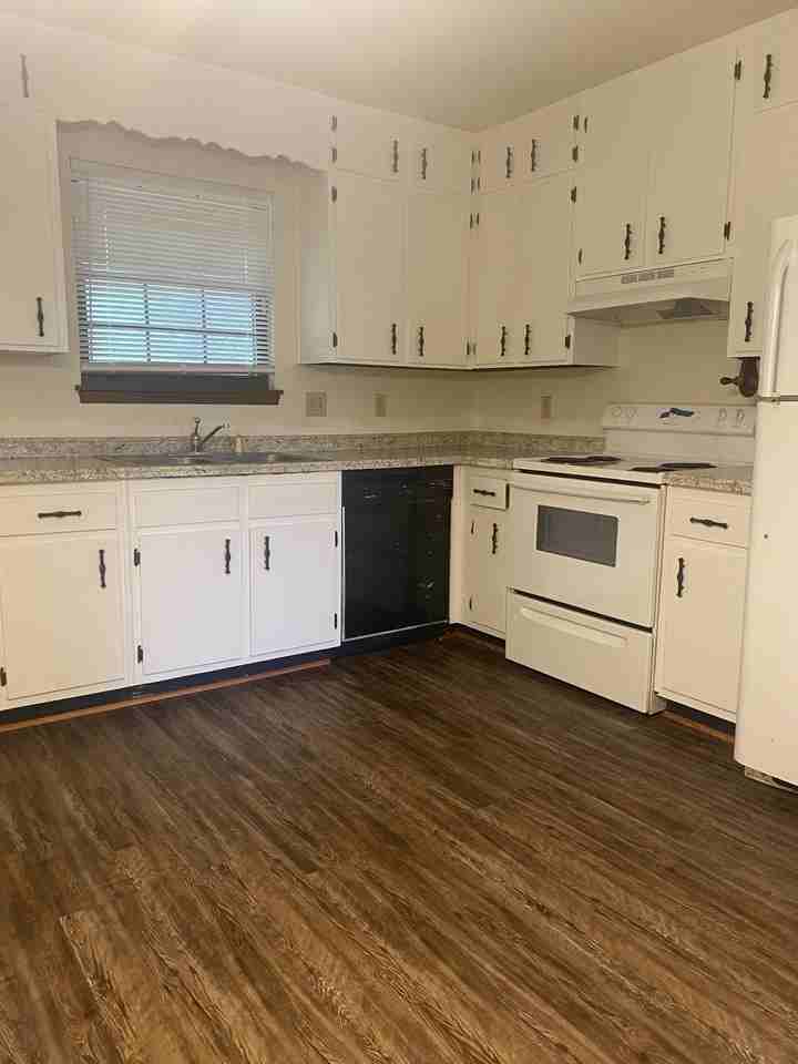 2086 Pats Pl - Photo 5 of 13