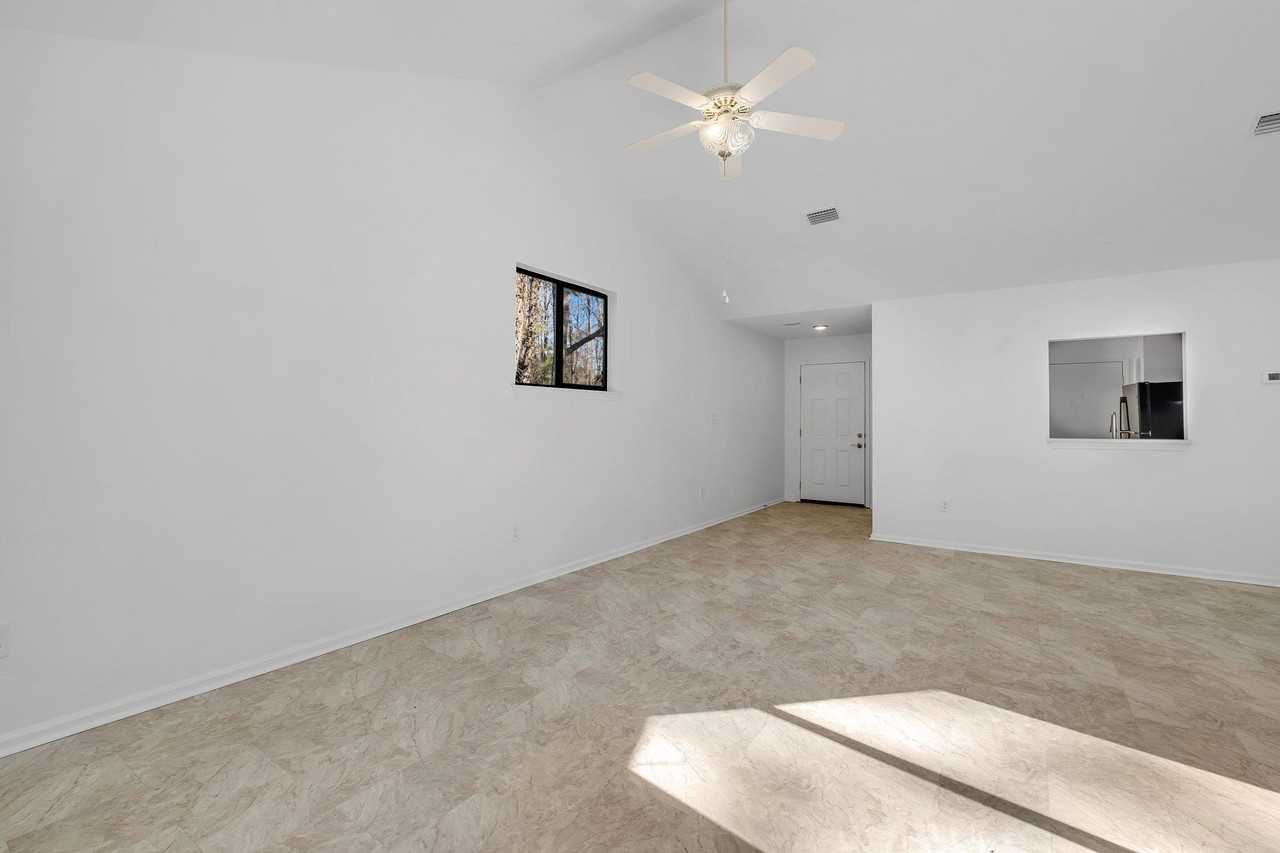 1691 Silverwood Dr - Photo 7 of 26