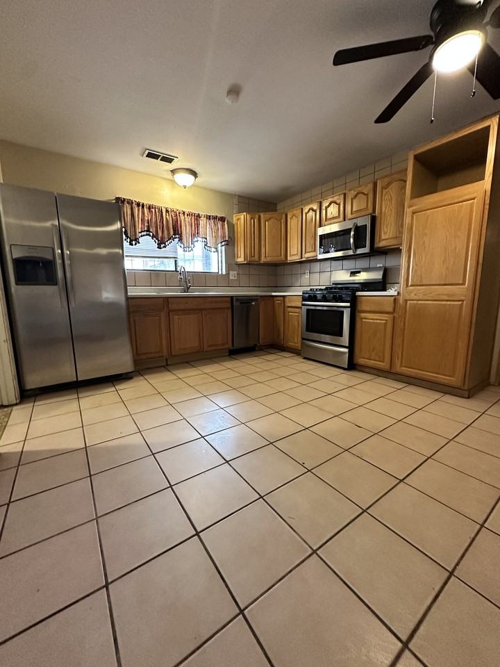 10301 Rio Puerco Trl Sw #1 - Photo 5 of 16