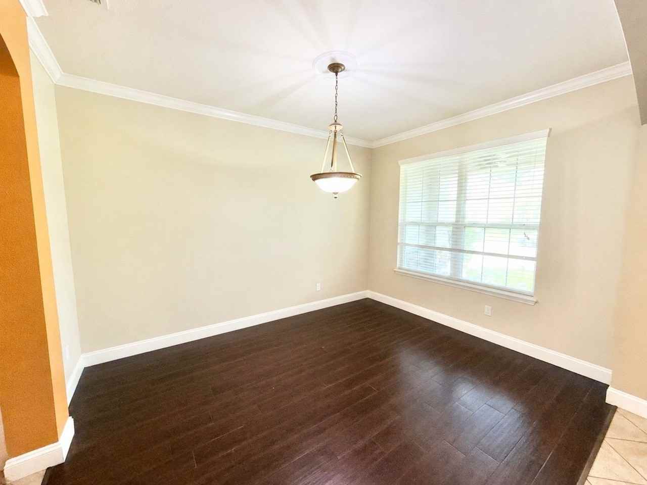 2103 Candlenut Cir - Photo 3 of 36