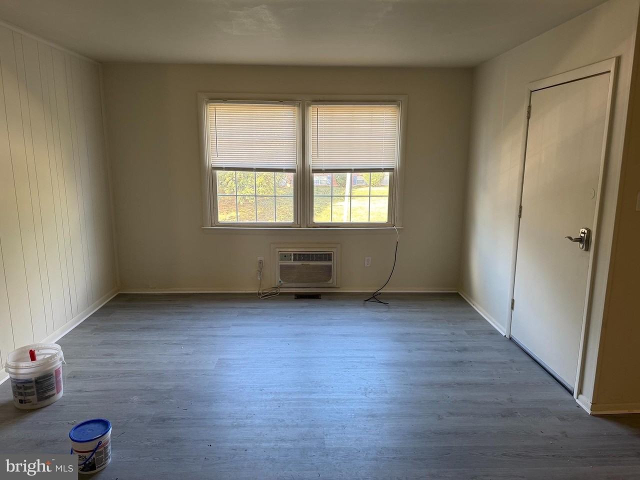 539 Homestead Rd Apt B - Photo 3 of 7