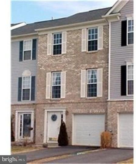 11 Demaret Ct