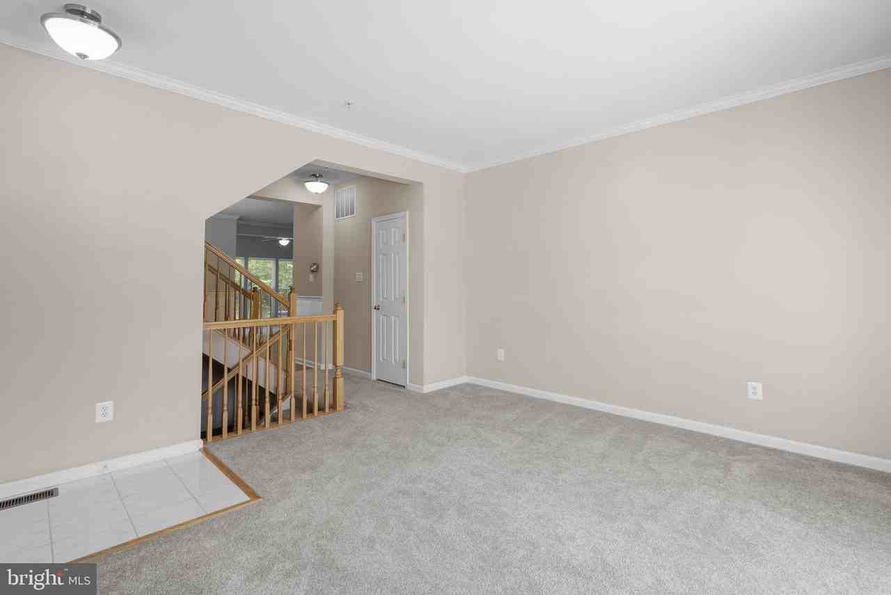6381 Stockbridge Overlook Ct - Photo 6 of 45