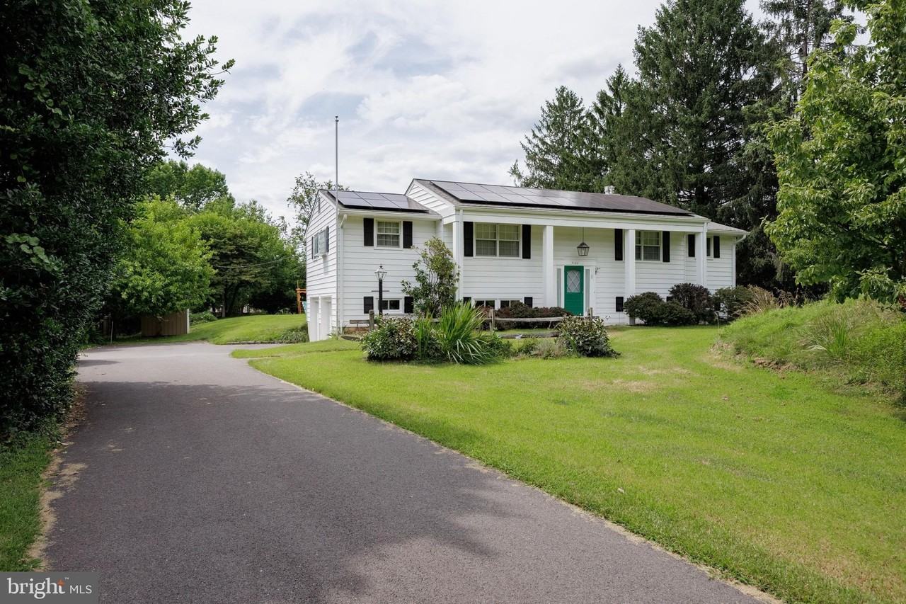 3106 Hearthstone Rd - Photo 2 of 40