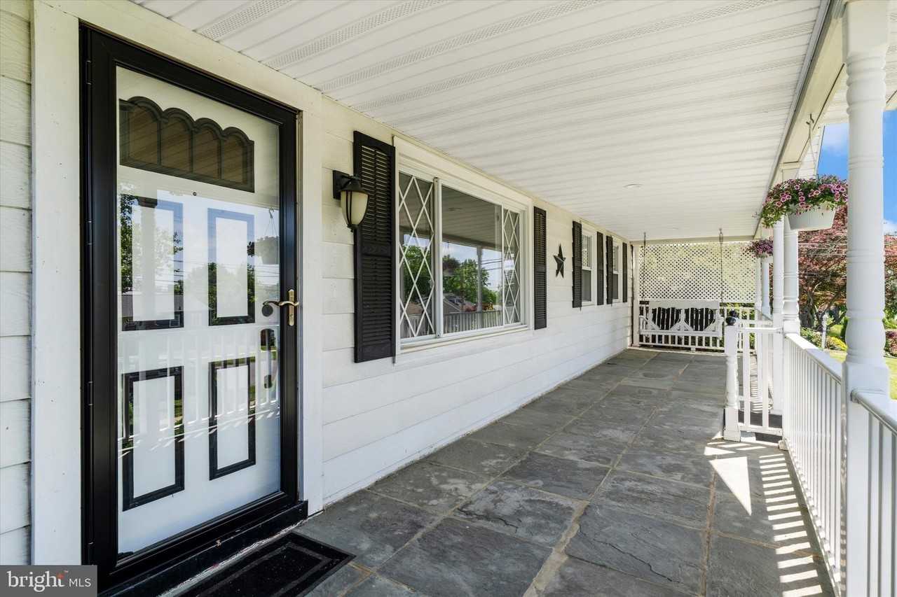 8409 Woodward St - Photo 2 of 50