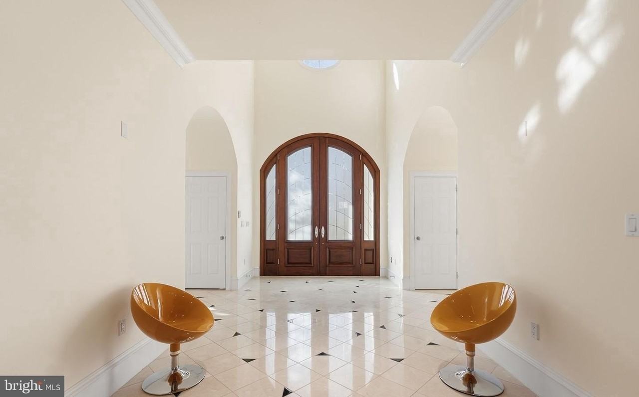 8537 Rapley Preserve Cir - Photo 2 of 37