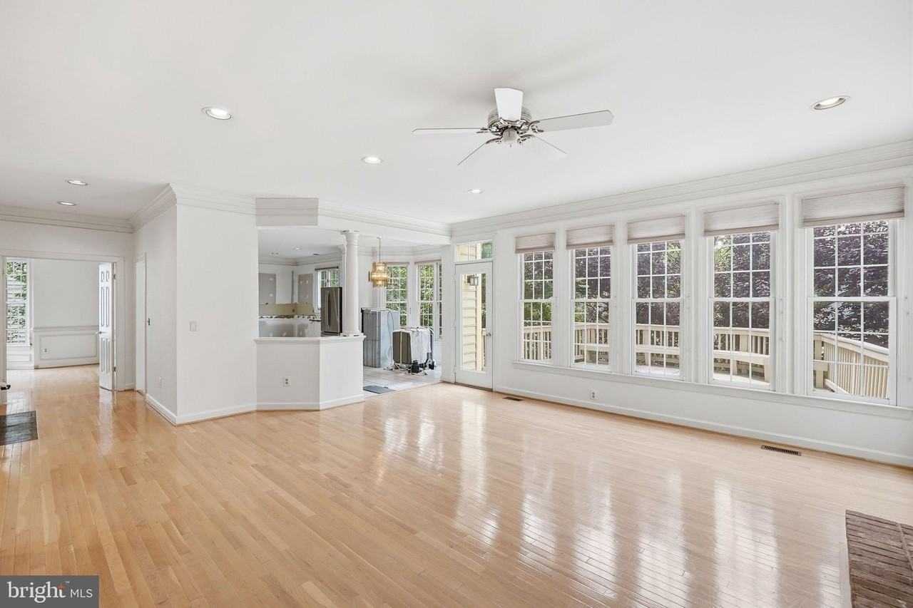10417 Snow Point Dr - Photo 6 of 44
