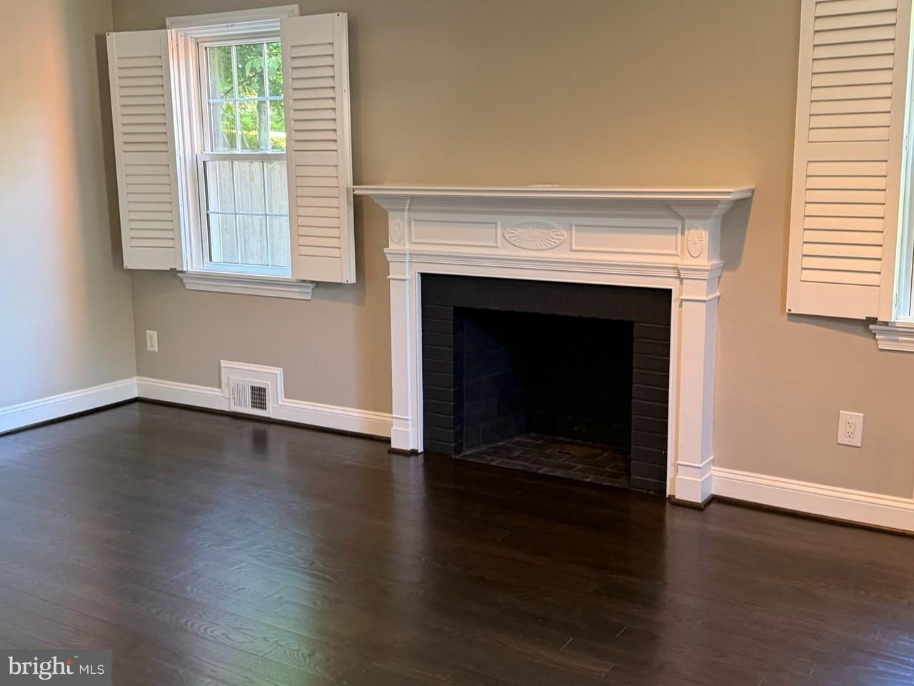 7301 Pinehurst Pkwy - Photo 5 of 33